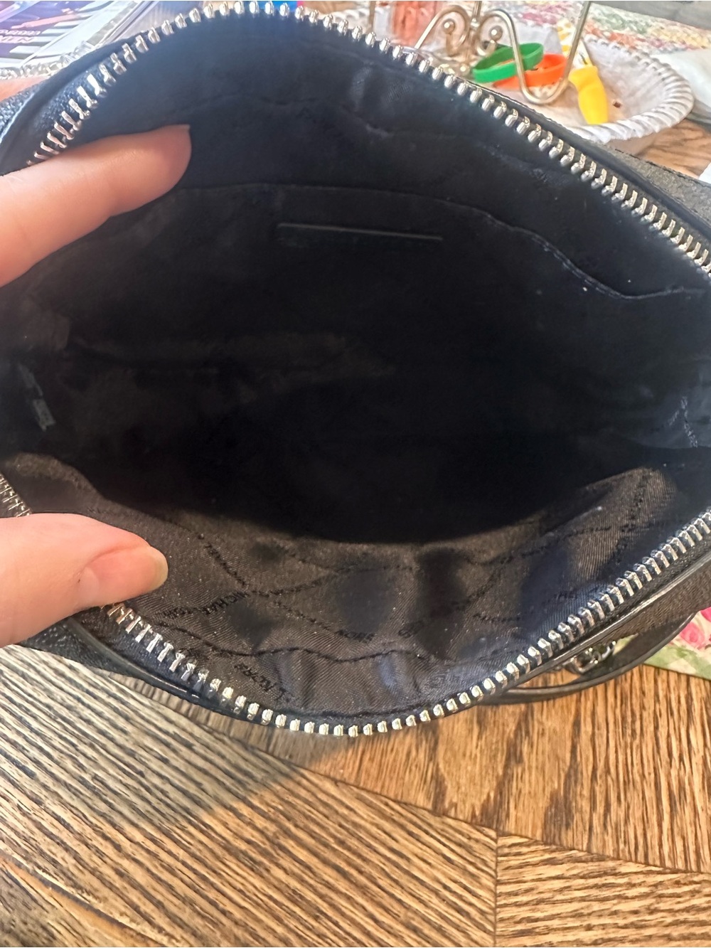 Michael Kors Jet Set Large Crossbody Bag Black Signature Logo Chain Detail - Picture 11 of 13